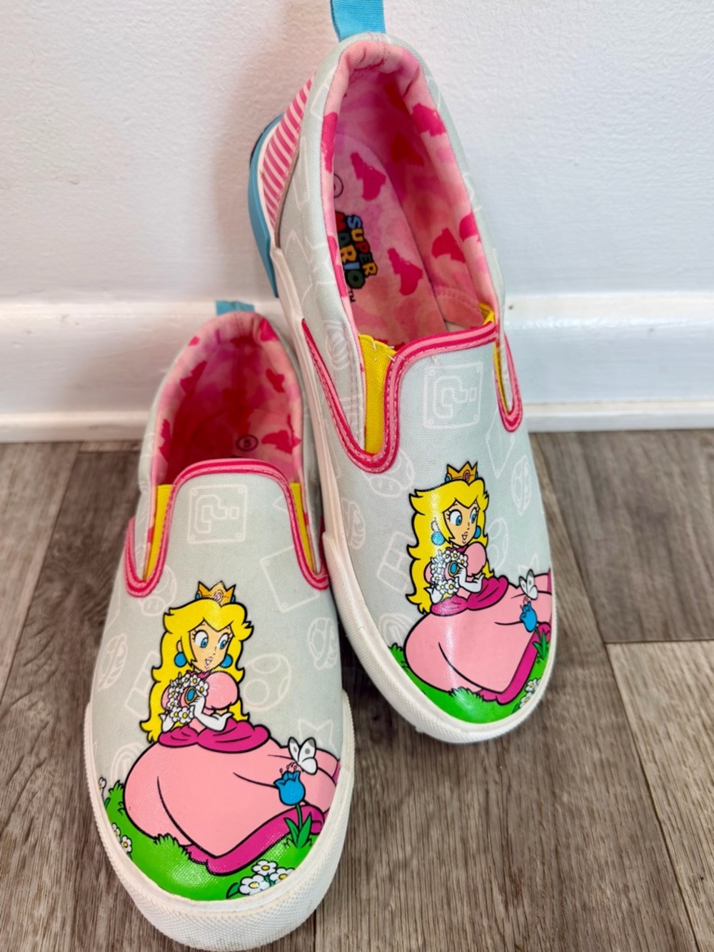 Kids Princess Slip-On Sneakers - Pink & White